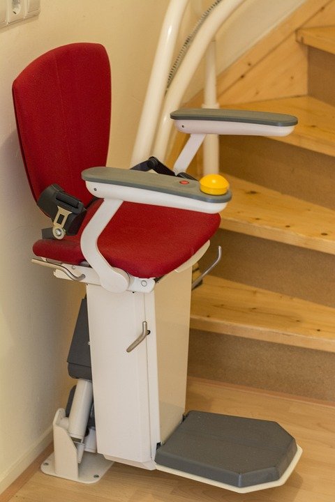 Tout savoir sur le monte-escalier son utilité