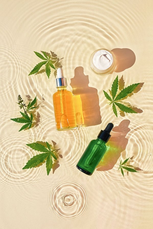 Stormrock : Le Futur du Shopping de CBD en Ligne ?