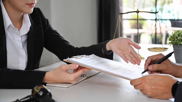 Avocat professionnel de santé : pourquoi faire appel à ce juriste ?