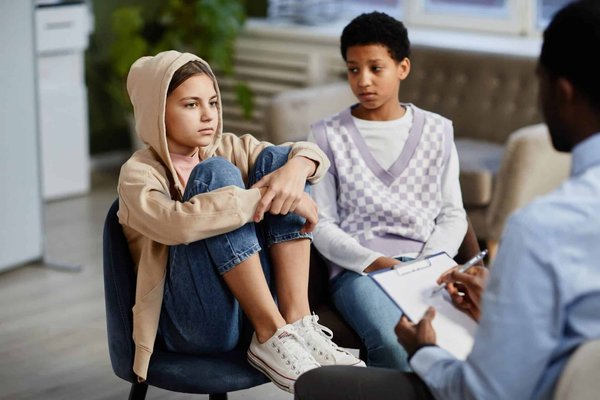 Comment la thérapie cognitivo-comportementale peut-elle aider les patients atteints de syndrome des jambes sans repos?